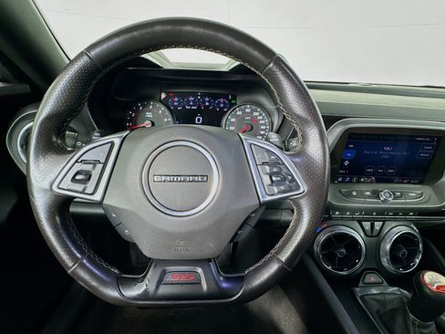 Used 2021 Chevrolet Camaro SS RWD image 10