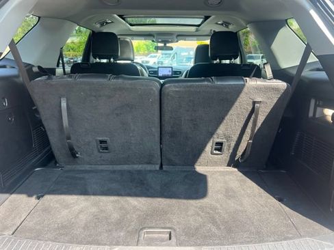 Used 2023 Ford Explorer XLT w/ Equipment Group 202A AWD/4WD image 15