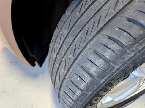 Used 2014 Ford Transit Connect Titanium image 16