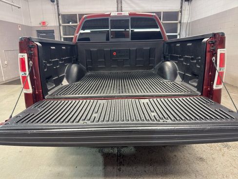 Used 2014 Ford F150 Lariat w/ Lariat Chrome Package image 30