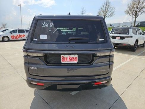 New 2026 Jeep Grand Wagoneer Limited AWD/4WD image 5