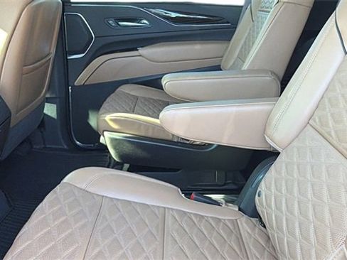 Used 2024 Cadillac Escalade Sport w/ Touring Package image 19