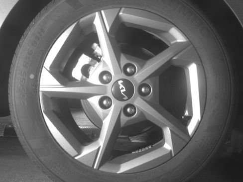 Used 2025 Kia K4 LXS image 15