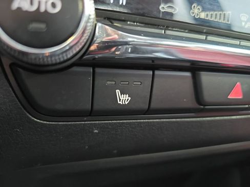 Used 2025 MAZDA MAZDA3 s image 10