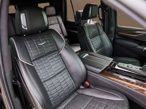 Certified 2023 Cadillac Escalade Sport Platinum AWD/4WD image 34