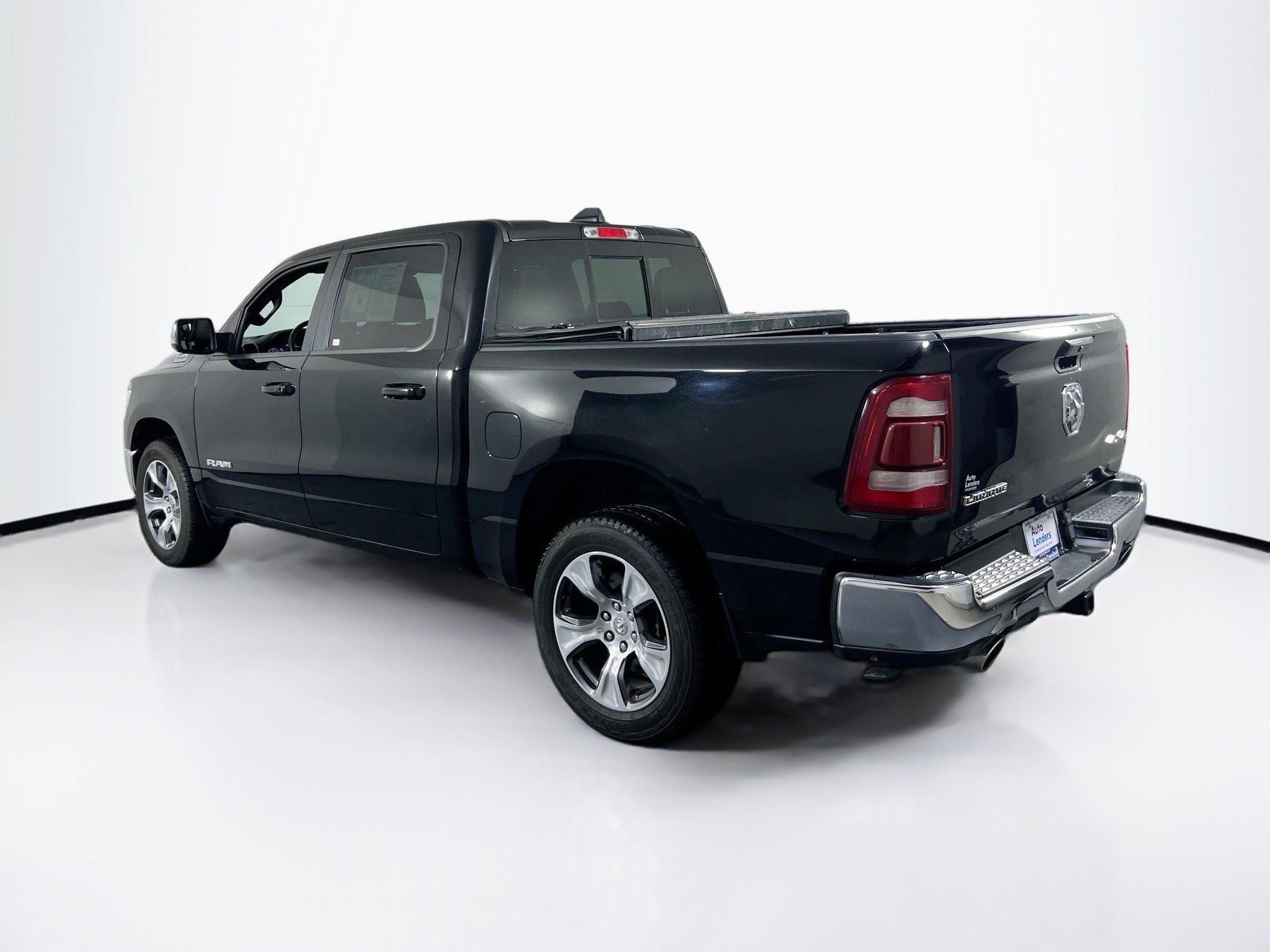 Used 2023 RAM 1500 Laramie AWD/4WD image 7
