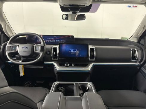 New 2026 Ford Expedition Platinum w/ Driver's Package AWD/4WD image 31