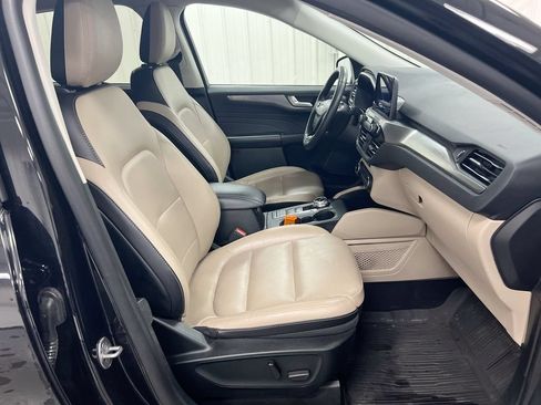 Used 2022 Ford Escape Titanium AWD/4WD image 22