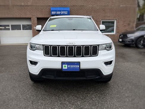 Used 2020 Jeep Grand Cherokee Laredo AWD/4WD image 2