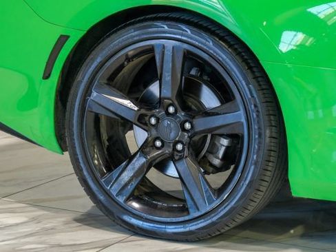 Used 2017 Chevrolet Camaro LT RWD image 65