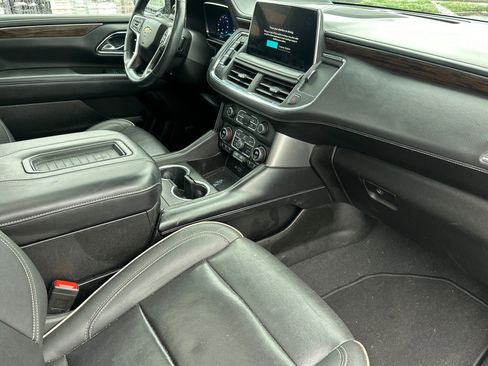 Certified 2023 Chevrolet Suburban Premier image 18