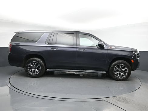 Used 2023 Chevrolet Suburban Z71 AWD/4WD image 4