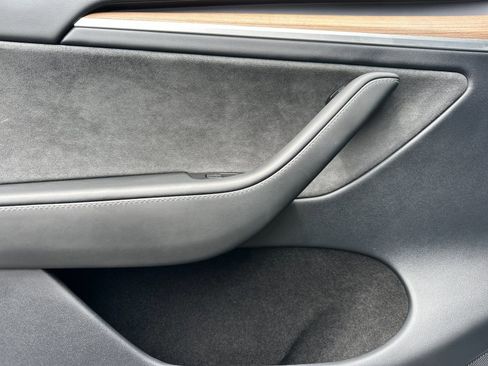 Used 2024 Tesla Model Y Performance AWD/4WD image 11