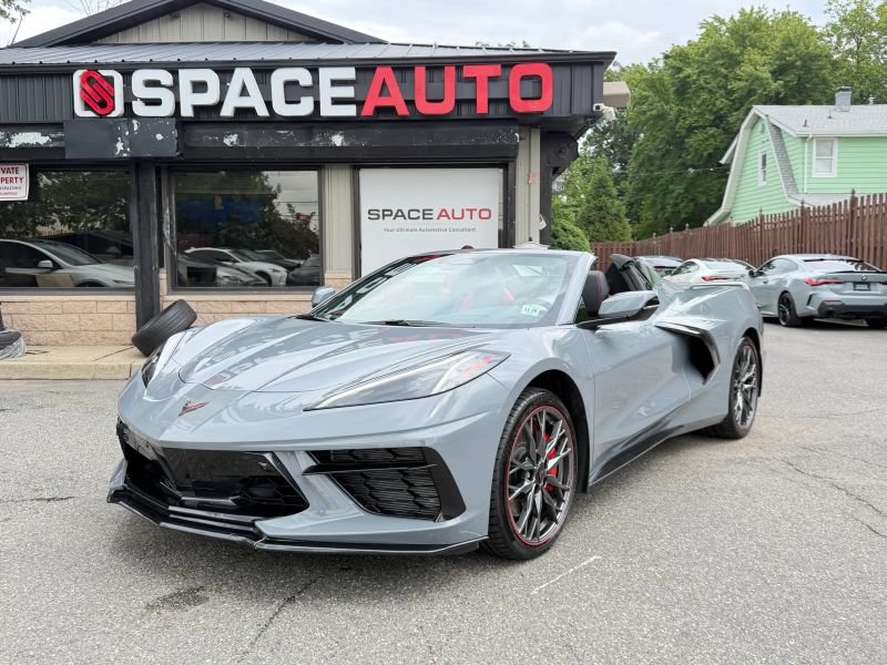 Used 2024 Chevrolet Corvette Stingray Preferred Conv w/ Z51 Performance Package RWD image 2