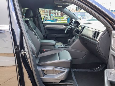 Used 2020 Volkswagen Atlas Cross Sport SE FWD image 27