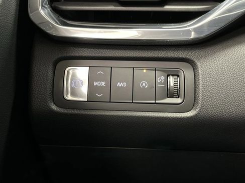 Used 2024 GMC Acadia Denali image 27