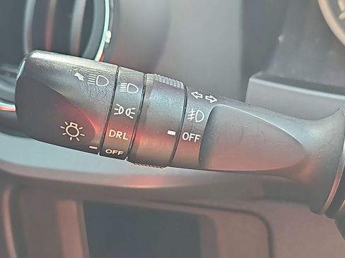 Used 2018 Toyota Tacoma TRD Off-Road AWD/4WD image 25