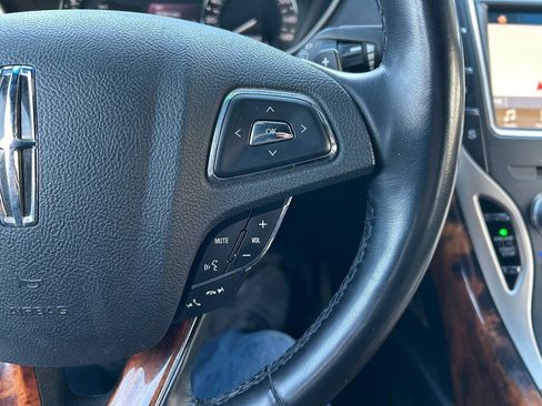 Used 2017 Lincoln MKX Reserve image 11