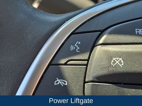 Used 2017 Cadillac XT5 Luxury w/ Driver Awareness Package AWD/4WD image 10