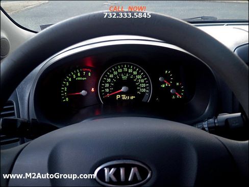 Used 2012 Kia Sedona LX image 14