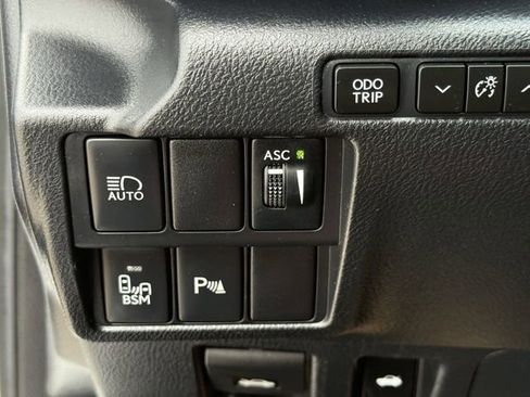 Used 2019 Lexus IS 300 F Sport w/ F Sport Package image 23