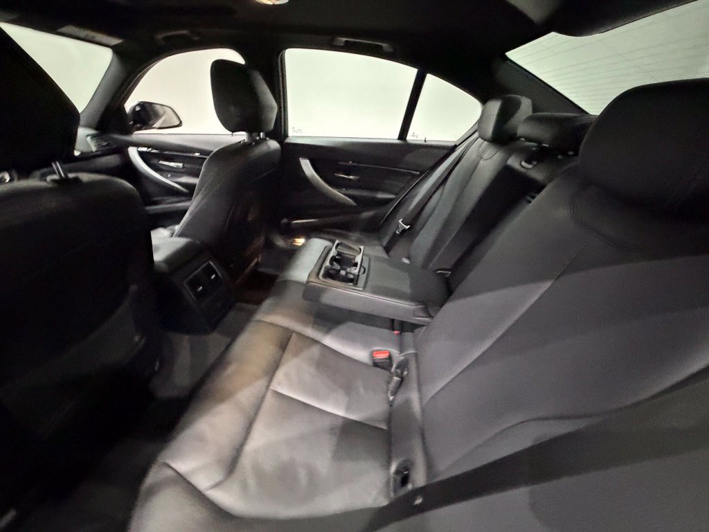 Used 2018 BMW 328d xDrive Sedan AWD/4WD image 22