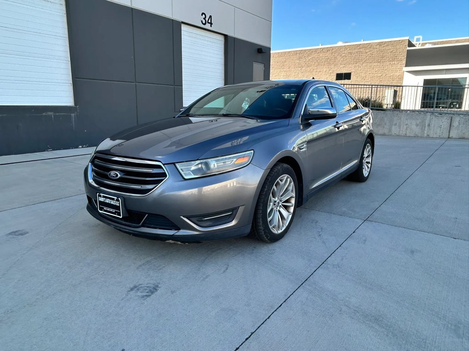 Used 2013 Ford Taurus Limited FWD image 1