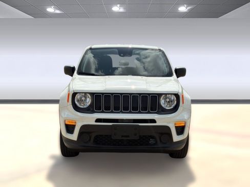 Used 2023 Jeep Renegade Latitude AWD/4WD image 6