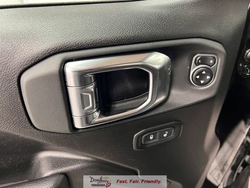 Used 2025 Jeep Wrangler Unlimited Sport AWD/4WD image 27