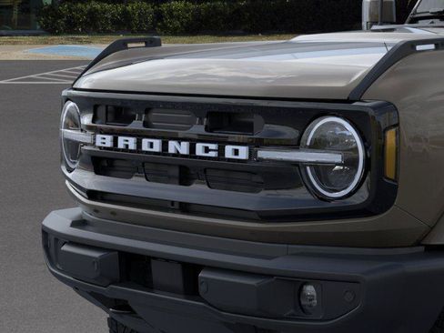 New 2026 Ford Bronco Outer Banks AWD/4WD image 19