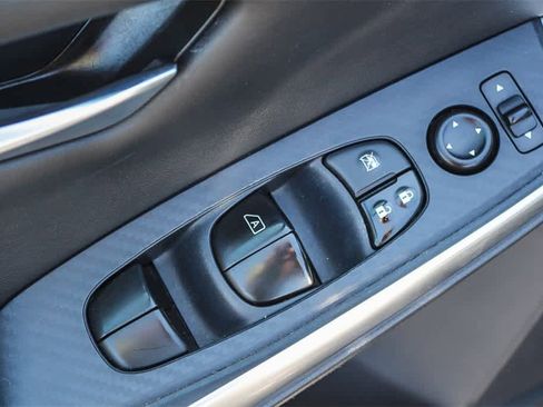 Used 2023 Nissan Sentra SR w/ SR Premium Package image 24