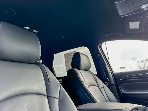 Used 2024 Buick Enclave Premium image 19