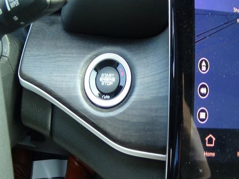 Used 2023 Jeep Grand Cherokee L Limited image 28