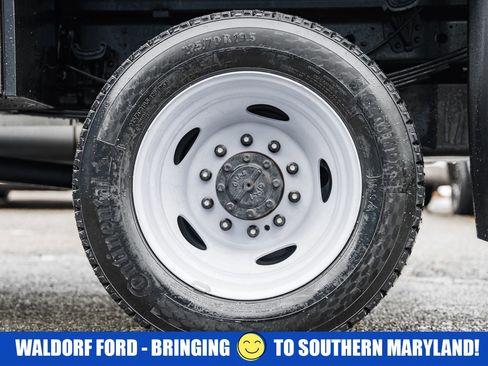 Used 2024 Ford F450 XL w/ Snow Plow Prep Package image 28