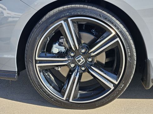 Used 2025 Honda Accord Sport image 12
