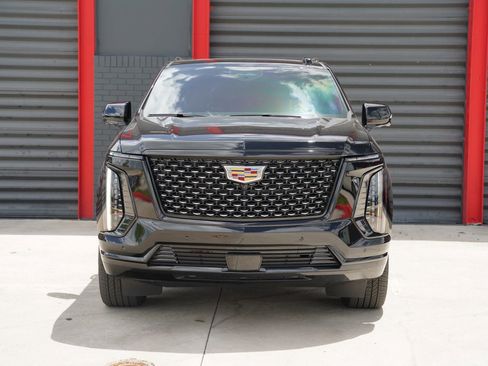 Used 2025 Cadillac Escalade ESV Premium Luxury w/ Touring Package AWD/4WD image 2