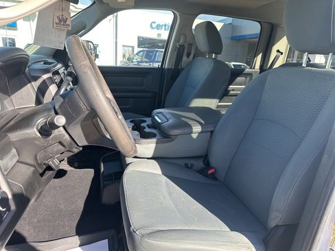 Used 2018 RAM 2500 Tradesman w/ Chrome Appearance Group image 10