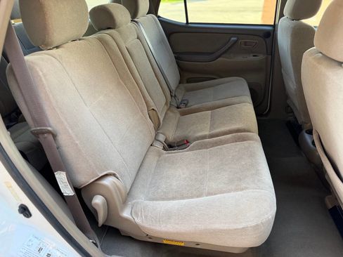 Used 2002 Toyota Sequoia SR5 RWD image 15