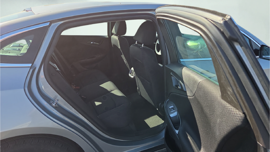 Used 2023 Chevrolet Malibu LT FWD image 31
