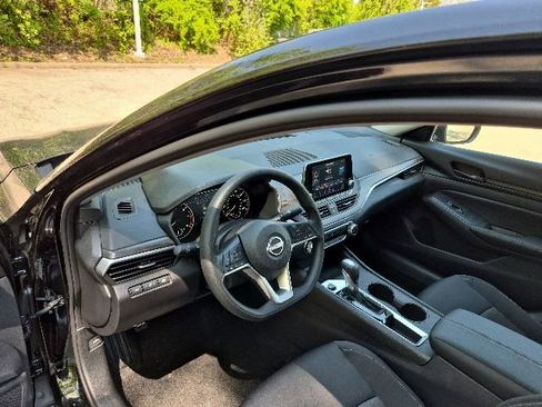 New 2026 Nissan Altima 2.5 SV FWD image 13