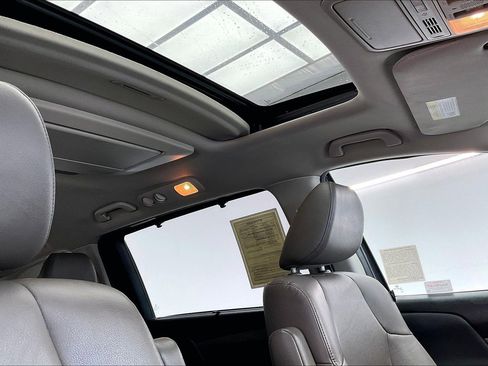 Used 2014 Honda Odyssey Touring image 24