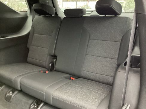 Used 2025 Chevrolet Traverse LT w/ Enhanced Driving Package FWD image 30