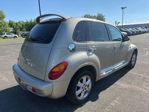 Used 2005 Chrysler PT Cruiser Limited FWD image 5