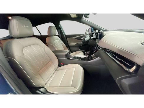 Used 2024 Buick Envista Avenir FWD image 17