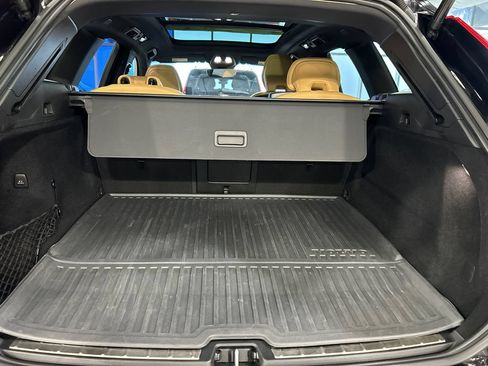 Certified 2023 Volvo XC60 T8 Ultimate w/ Climate Package AWD/4WD image 26