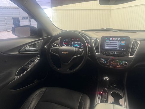 Used 2018 Chevrolet Malibu LT w/ Redline Edition FWD image 15