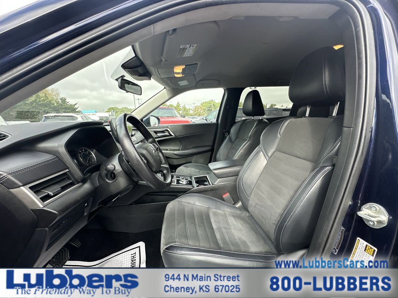 Used 2024 Mitsubishi Outlander SE FWD image 11