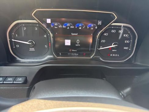 Used 2022 GMC Sierra 3500 Denali w/ Denali Ultimate Package AWD/4WD image 28