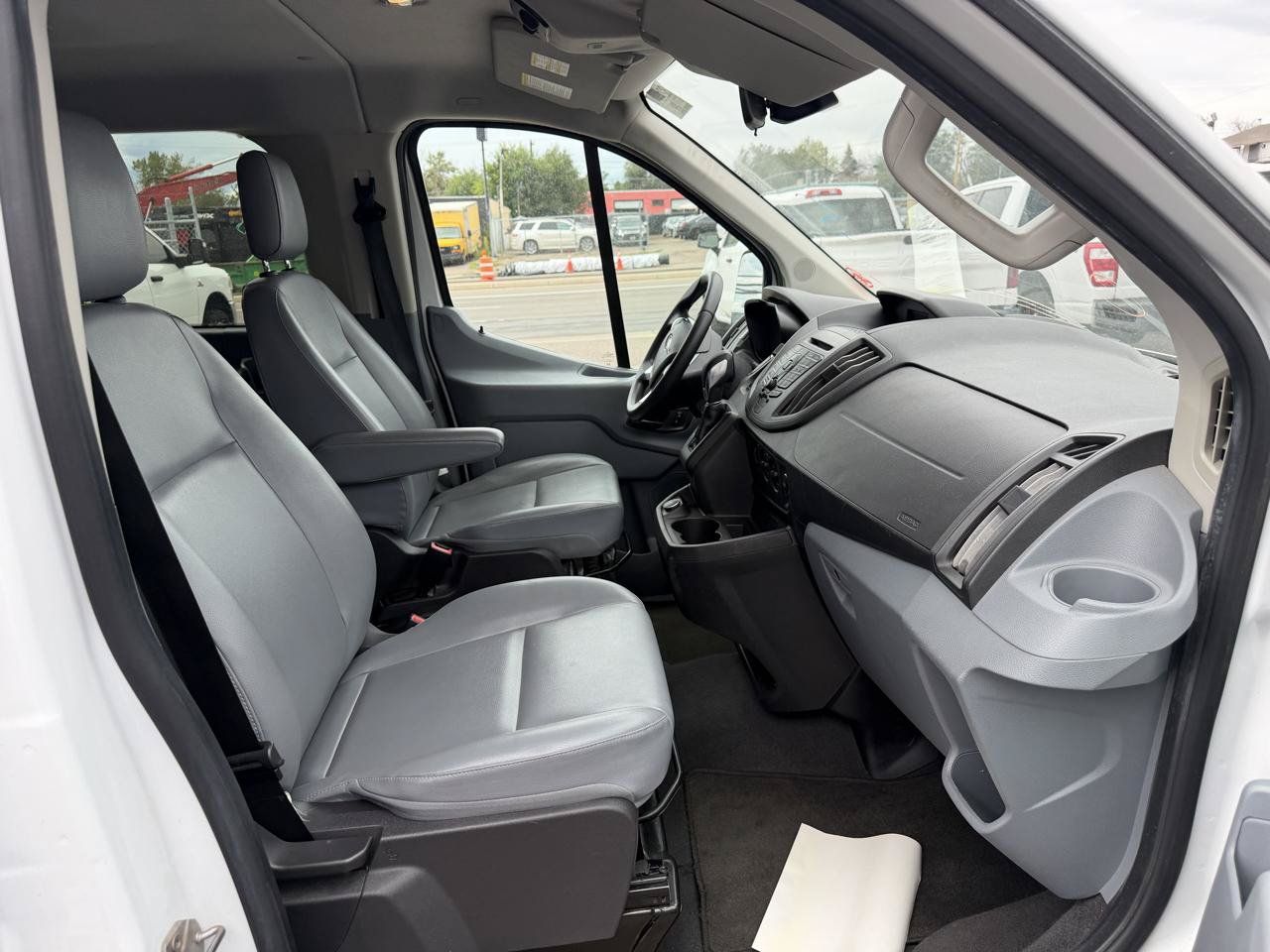 Used 2018 Ford Transit 150 XL RWD image 13