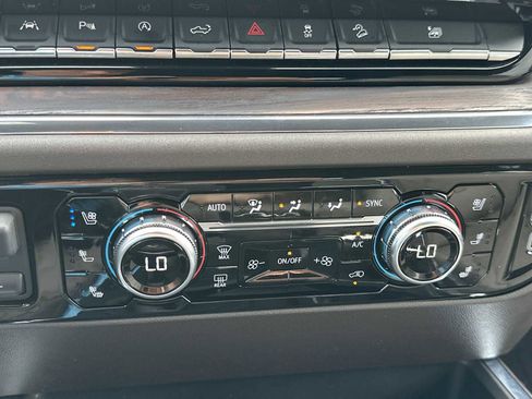 Used 2024 GMC Sierra 1500 SLT w/ SLT Premium Plus Package image 22